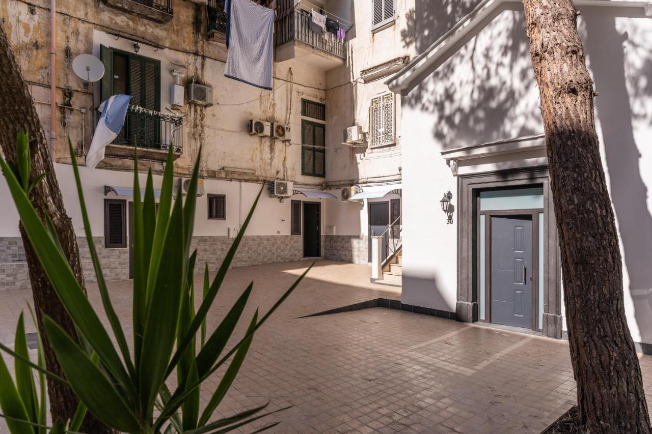 The Quarters Naples Apartments Nápoles Exterior foto